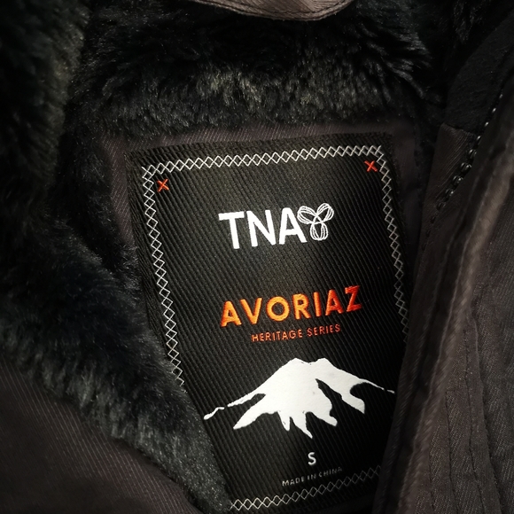 TNA Avoriaz Parka - Picture 3 of 6